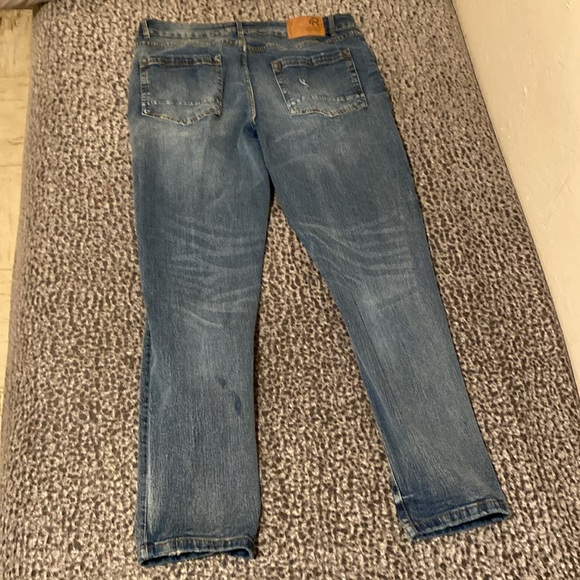 Men Ripped Jeans - Picture 2 of 3